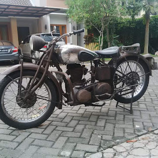 Dijual motor tua motor klasik bsa