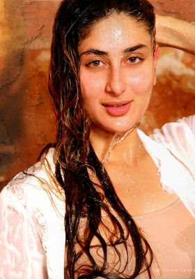 kareen wet picture