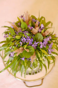 wild  spring flower bouquet buchet vintage rustic cu flori salbatice de primavara Transylvania
