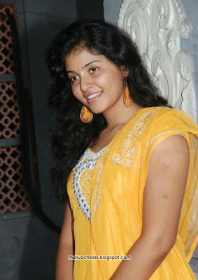 Actress Anjali cute photos,stills,pics