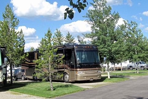 Grizzley campsite in West Yellowstone