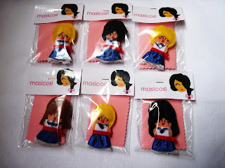 Broches aste nagusia muñecas de fieltro