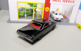 Auto World "Vintage Muscle" 1964 Ford Galaxie 500 XL