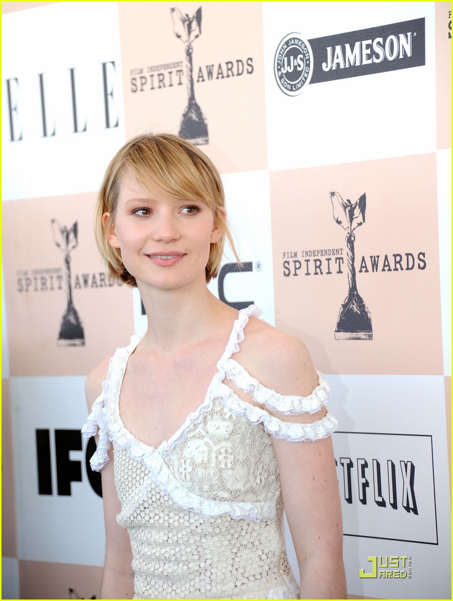 Mia Wasikowska