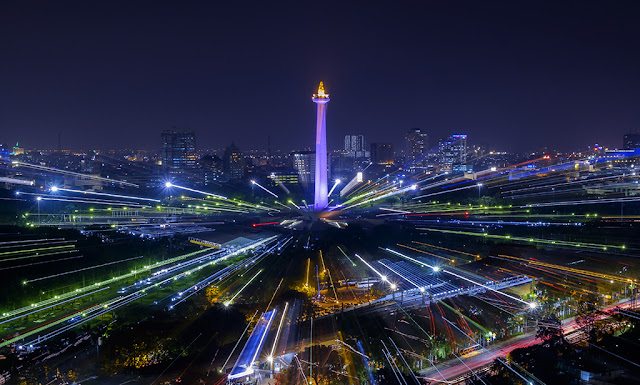 YUK BERWISATA KE MONUMEN NASIONAL (TUGU MONAS)