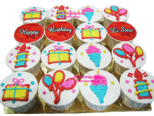 Cupcake with designs for birthday