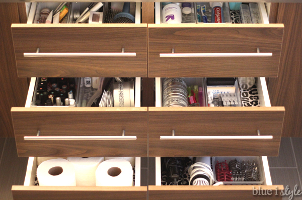 How To Organize Bathroom Drawers