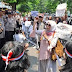Massa Demo di Depan Kantor KPU Jateng, Tuntut Pemilu Ulang