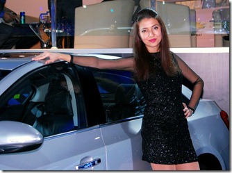 auto_expo_2012_hot_delhi_models_38