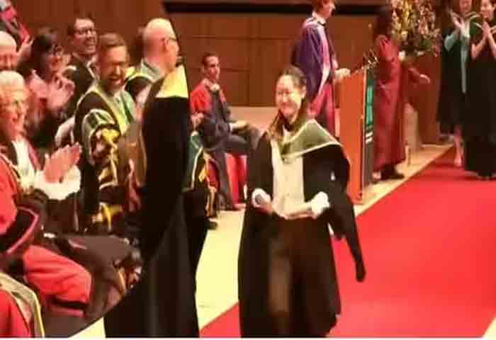 News, World, international, Washington, Study, Education, Student, Video, Dance, Twitter, Social-Media, Woman does a backflip at her graduation ceremony, netizens call her 'awesome'