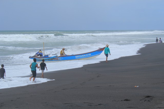 Nelayan Menangkap Ikan photography ge er