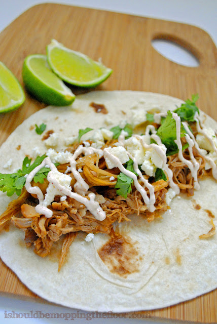 Slow Cooker Enchilada Tacos with Chili-Lime Sour Cream {an easy "throw in the slow cooker and walk away" meal}