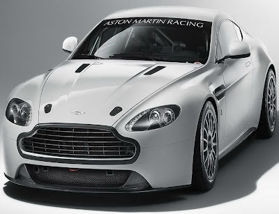 2011 Aston Martin Vantage GT4