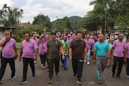 Peringati HUT ke-54 SMAN 1 Serui, Herzoni Saragih Ikut Jalan Santai Bersama 