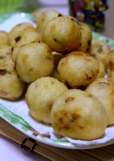 P e s o n a: Cucur Ikan Bilis Air Panas