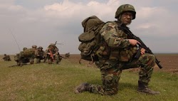  Η Βουλγαρία έχει το δικαίωμα χρήσης του στρατού για τη φύλαξη των συνόρων, επιβεβαίωσε η εκπρόσωπος της Επιτροπής Νατάσα Μπέρτο, με αφορμή ...