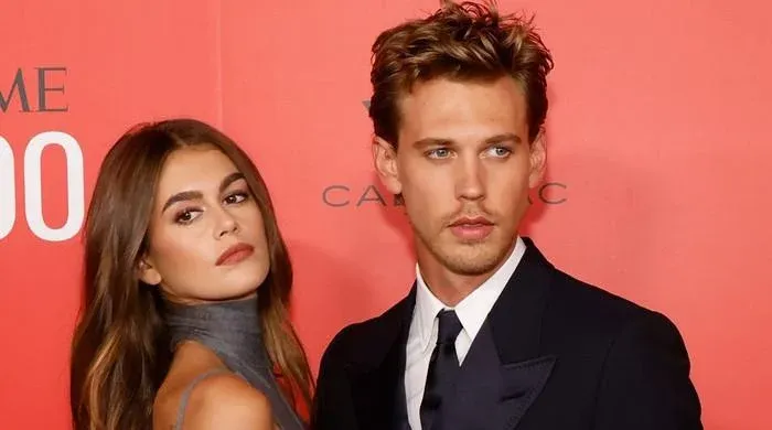 Kaia Gerber (L) Austin Butler (R)