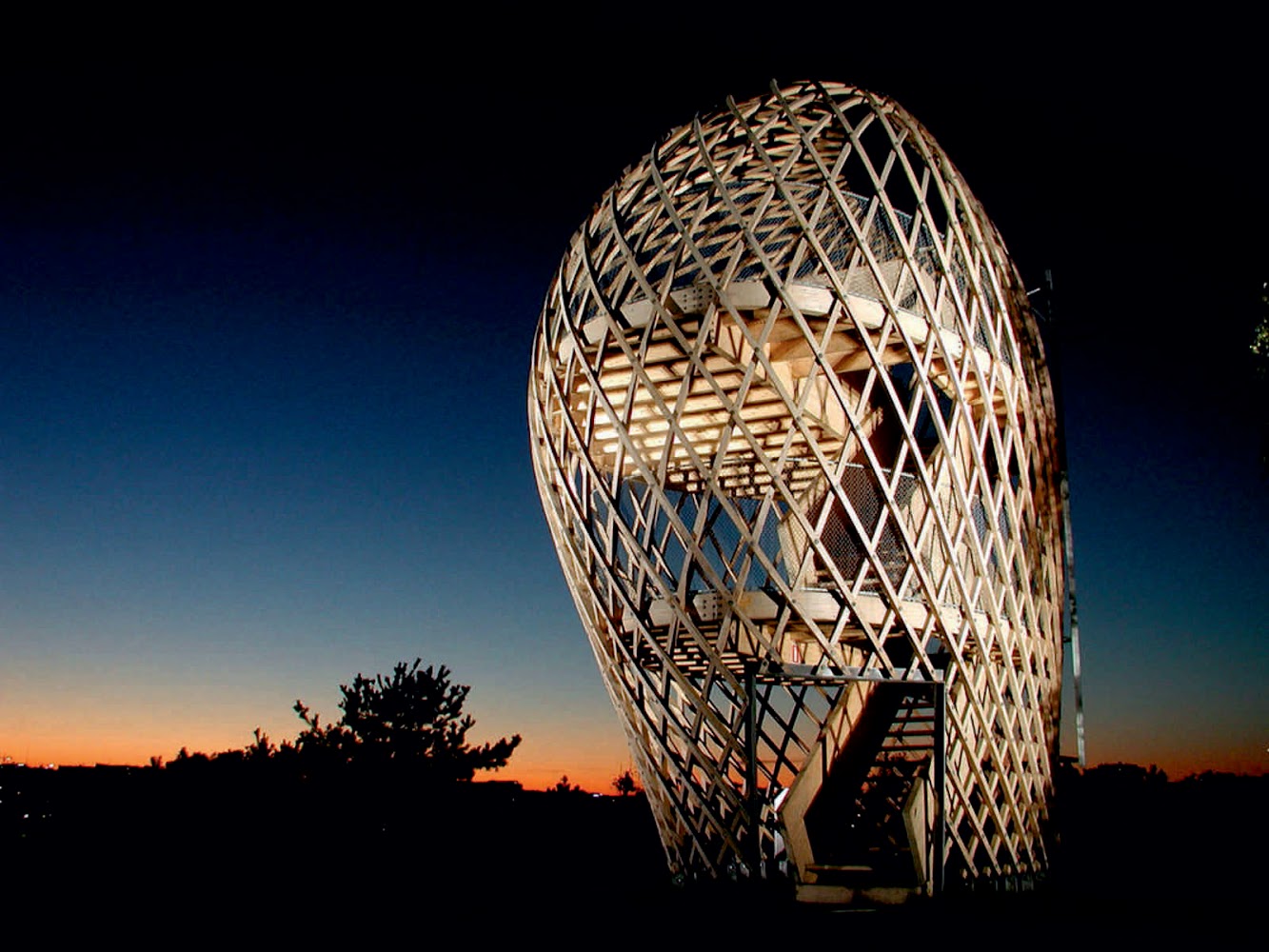 Helsinki, Finlandia: Zoo Lookout Tower by Avanto Architects