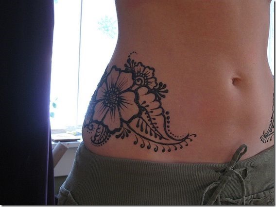 hibiscus_tatouage_ventre