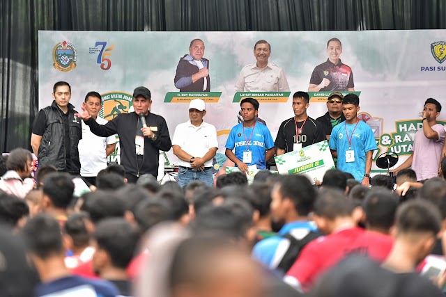 Edy Rahmayadi Lepas Ribuan Peserta Lomba lari Sumut Atletik Juara