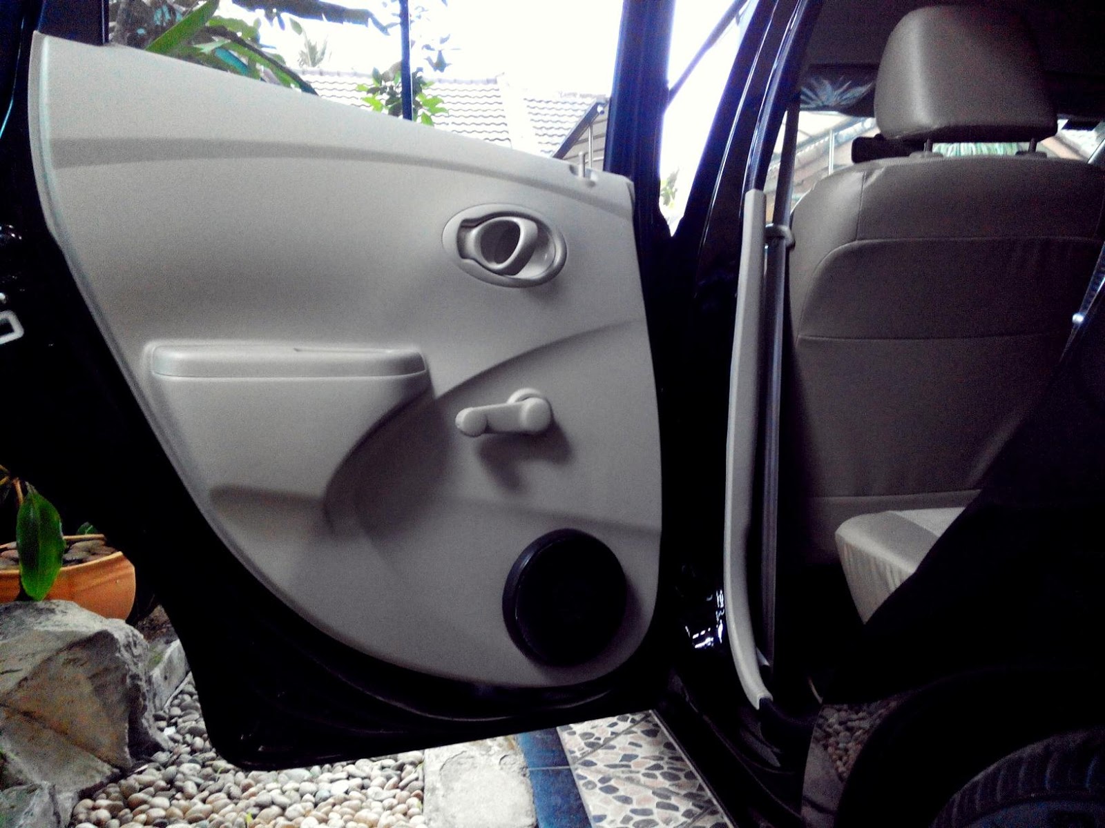 Modifikasi Door Trim Mobilio Modifotto