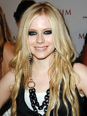 Web Parkz Avril Lavigne Biography and Photo Gallery 2011