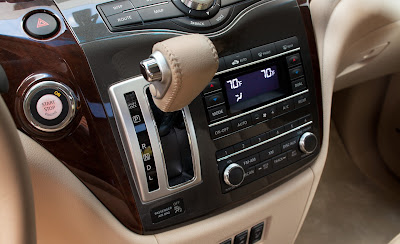 2011 Nissan Quest Shift Lever View