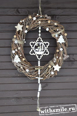 DIY Christmas wreath on the door. Новогодний венок на дверь.