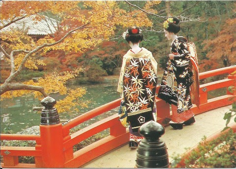 Maiko Girls in Daigo-ji Temple