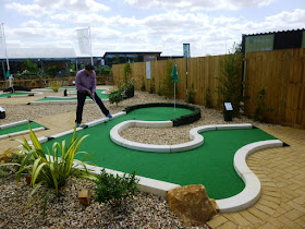 Photo of Richard Gottfried playing the Peterborough Minigolf course at Dobbies Garden Centre