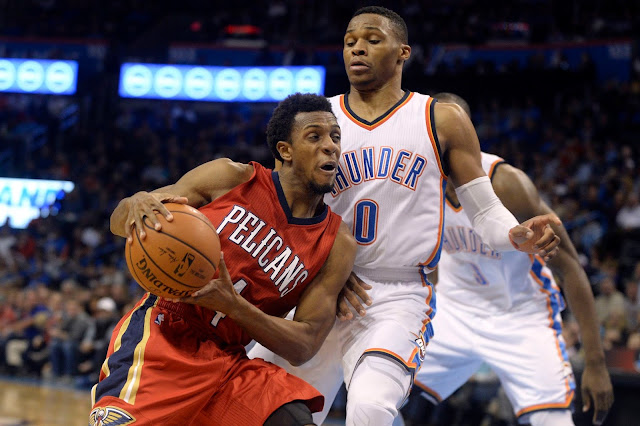 Ish Smith (11.9 points et 8.1 passes décisives) surprend mais NOLA est mal