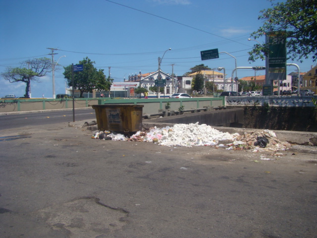 Sem conscientização não dá para menter o bairro limpo