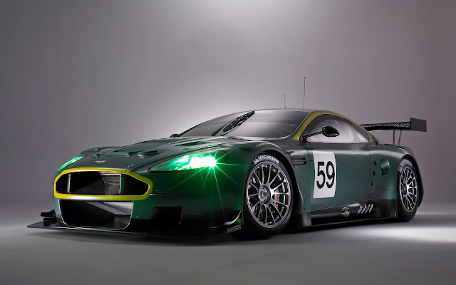 Aston_Martin_DBR9_Racing_Car_2005