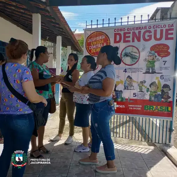 Ação 2 em 1 - Equipe da Saúde aproveita reunião de pais para fazer ação de conscientização contra a Dengue
