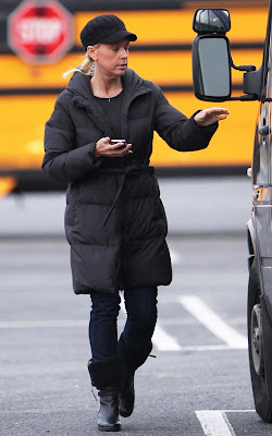 Kate Gosselin - A School Bus Busy Photos