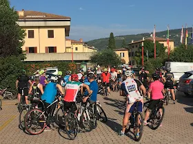 cycling valpolicella wine route veneto verona italy bike shop