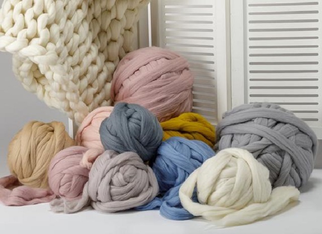 Chunky merino wool yarn