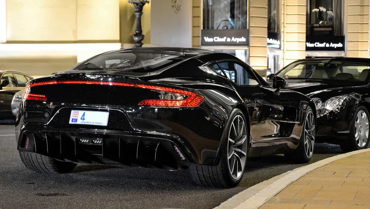 Aston Martin One 77 most expensive cars on the planet (3)