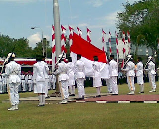 Susunan Upacara Bendera Sekolah Hari Senin ~ Hamdanie Arham