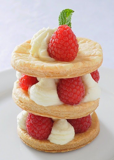 strawberry mille-feuille 