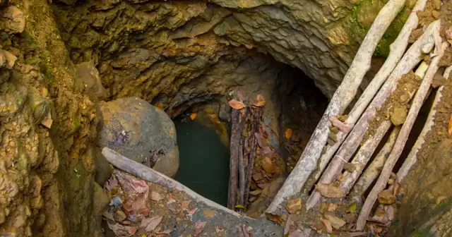 Blue Amber mine, Dominican Republic.