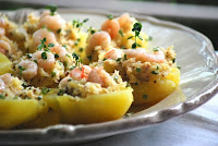 Patatas rellenas de atún y gambita a la antígua