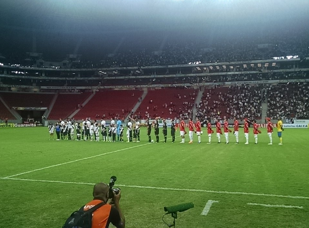 Vila Nova joga bem, mais sai derrotado do Mané Garrincha 