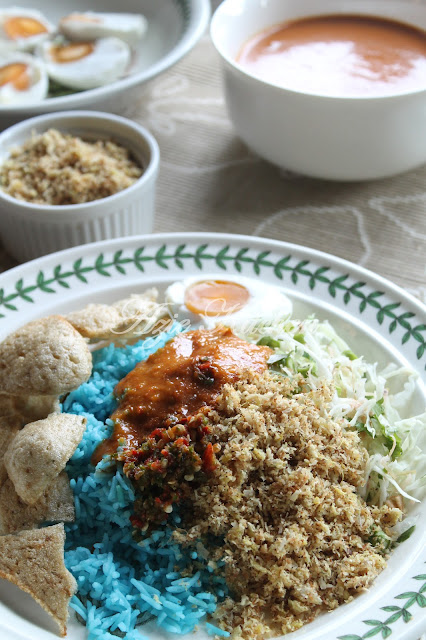 Nasi Kerabu Kelantan - Azie Kitchen