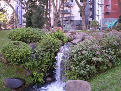 Água, cachoeiras, lagoas, praças e parques