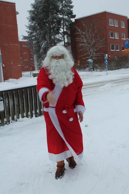 #Joulupukki #Tampere #Pirkkala #Lempäälä #Kangasala #Ylöjärvi #Joulupukkitilaus joulupukkipalvelu@gmail.com kuva9