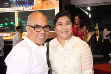 Boy-Abunda-and-ABS-CBN-head-for-TV-Production-Linggit-Tan
