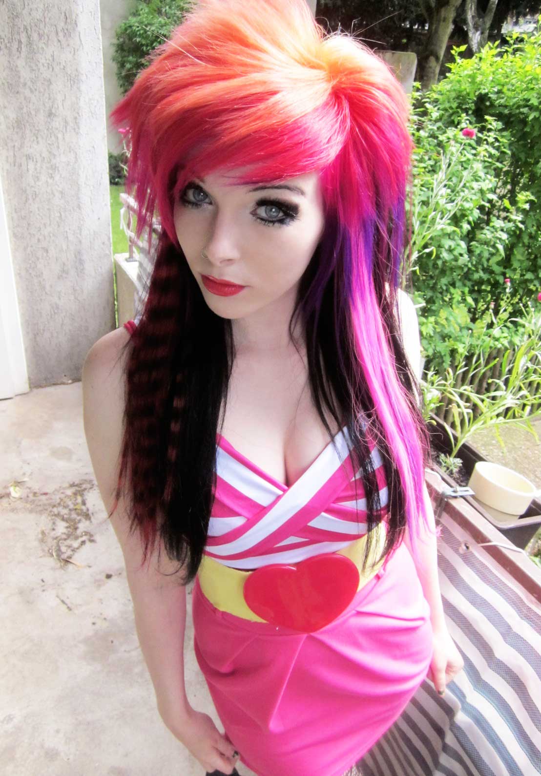 HD WALLPAPERS: EMO Girls Latest Hairstyles Wallpapers