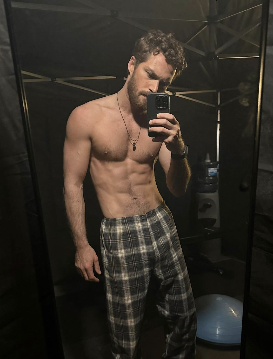my new plaid pants: Gratuitous Justin Chatwin