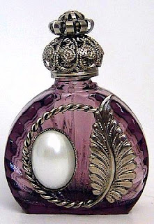 Resultado de imagem para vidros de perfumes bonitos